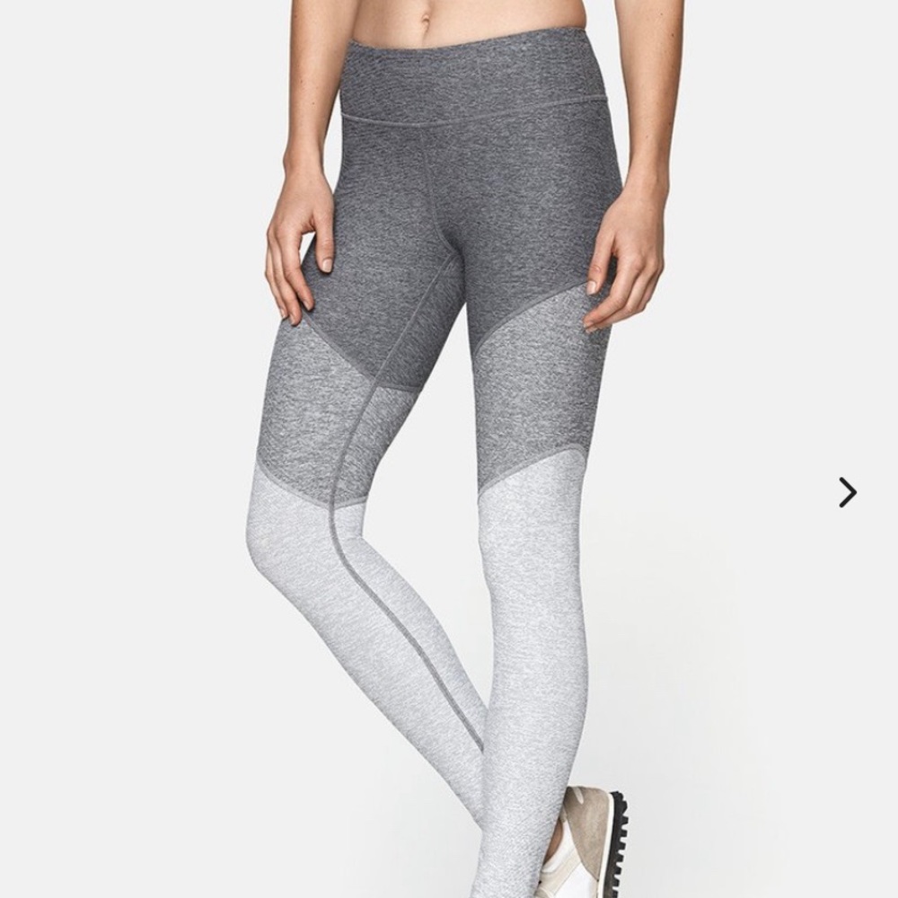 OV grey leggings